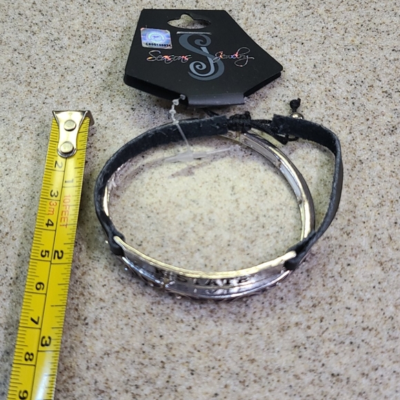 K - STATE  2 Bracelets.  1 Purple/ 1 Leather - Picture 6 of 6